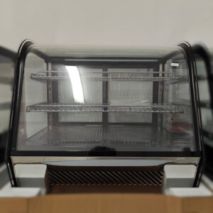 Vitrine refrigerada para balcão c/ 2 prateleiras gradeadas (702x568x686mm)