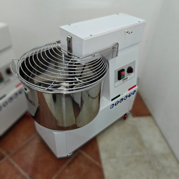 N802 (4) N802 (4)