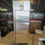 Armário refrigerado ventilado cap. 400 lts (680x710x2010mm)