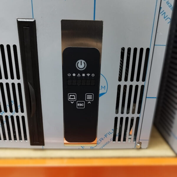 N761 (3) N761 (3)