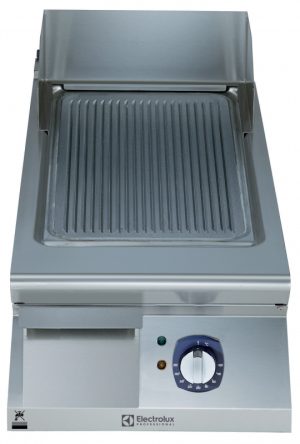 Electrolux Professional E9IILIAOMCA ELECTRIC FRYTOP RIBBED SLOPED PLATE 400MM-230V-BRUSHED CHROME (Code 391395)