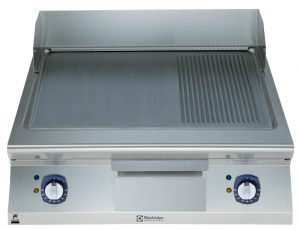 Electrolux Professional E9IIMIAOMEA ELECTRIC FRYTOP SMOOTH+RIBBED SLOPED 800 MM-230V-BRUSHED CHROME (Code 391359)